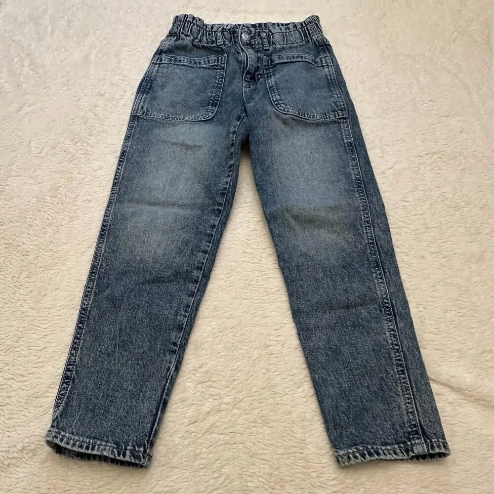 Gap Mom Jean sz 8 Medium Wash Jeans